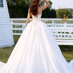 7 Reasons to Choose Ball Gown Wedding Dresses